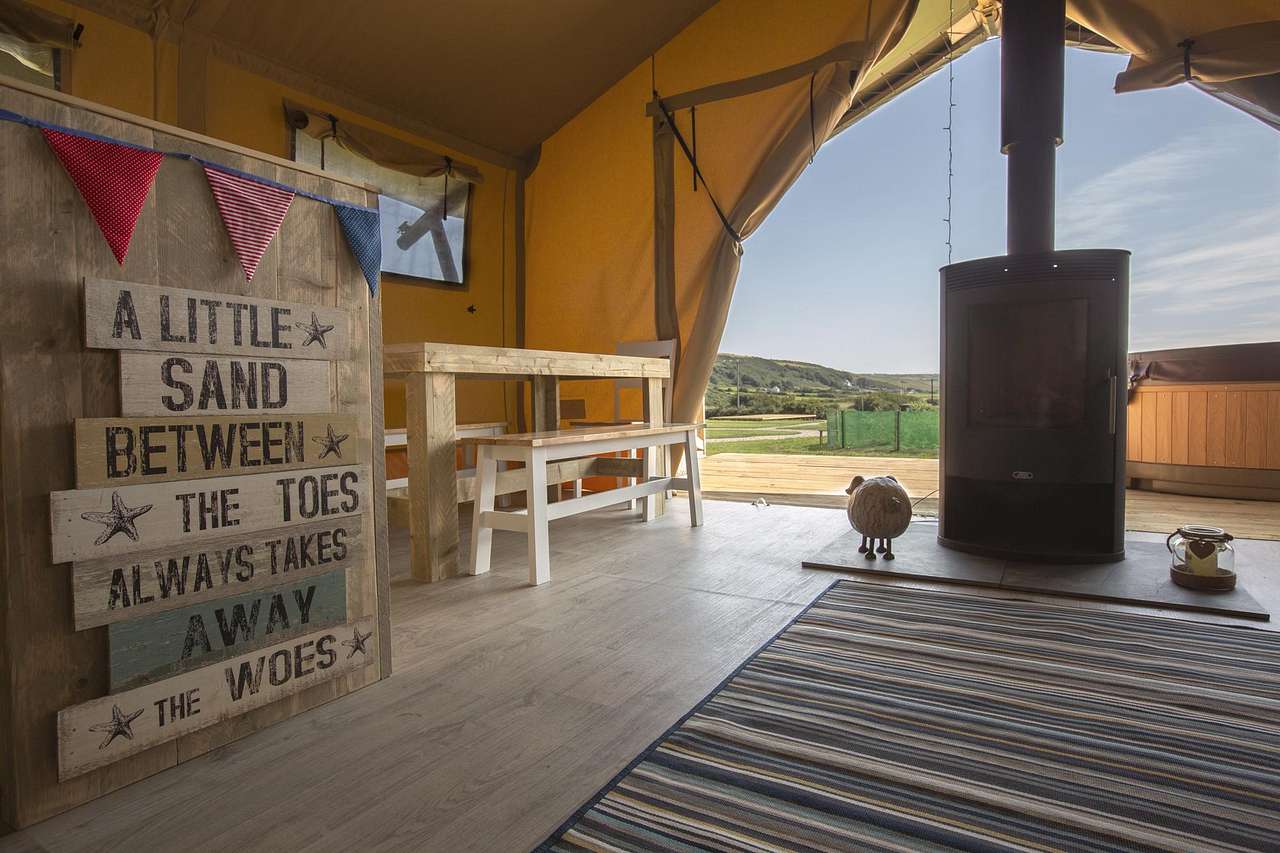 Safari Tent 