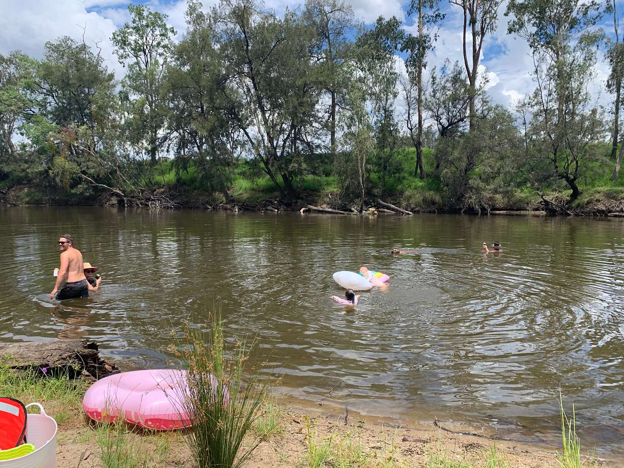 Bushland Hideaway on the River