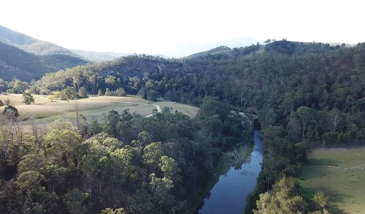 Overhead view of the China Wall and The Cockatoo campsite areas.  The Cockatoo campsite is at the bend in the river, and the China Wall campsite is to the west of there.