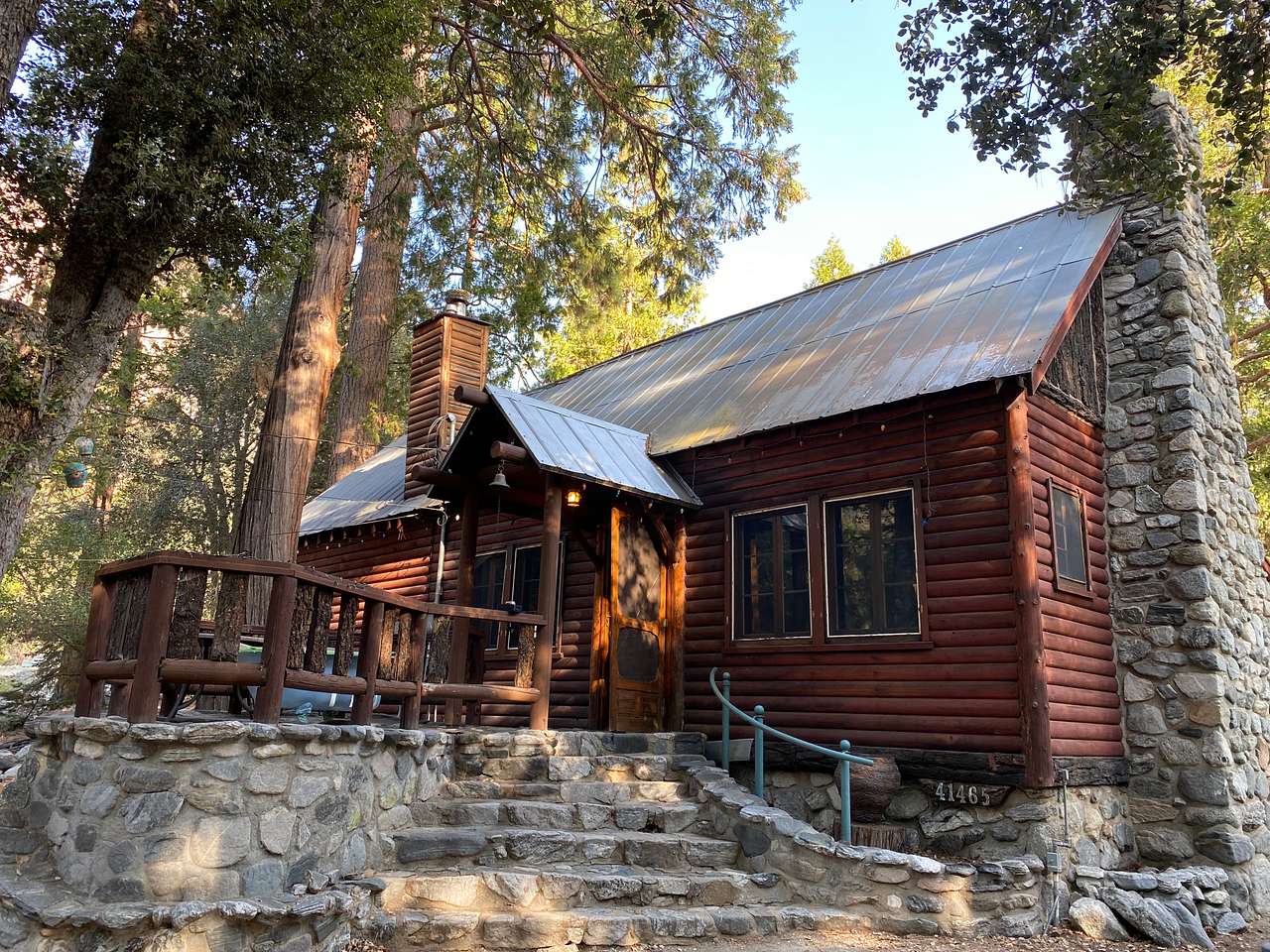 Creekside Vintage Cabins w/hot tubs