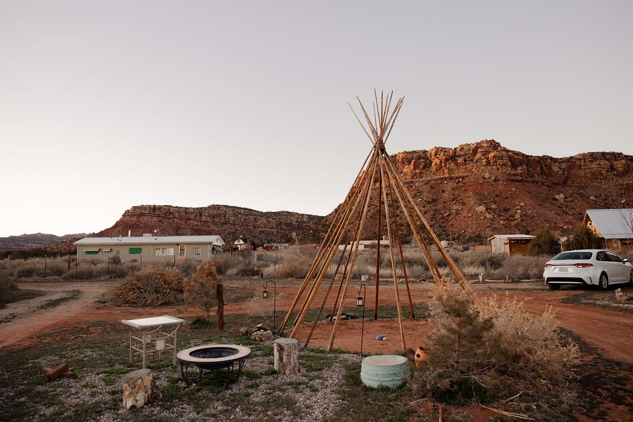 View rigs & rvs photos of Coral Pink Ranch Cowboy Camp