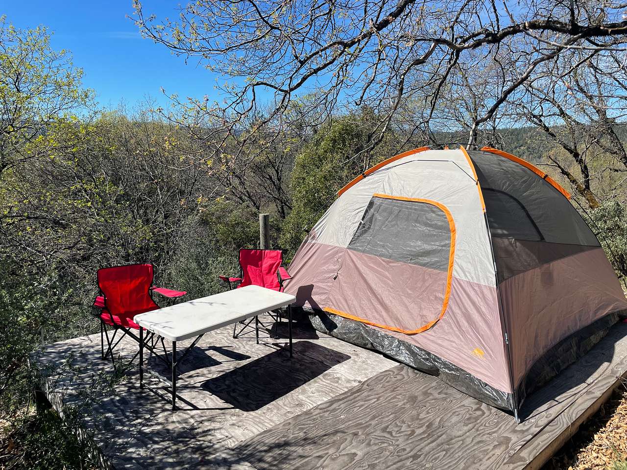 Sunset sanctuary awaits you..our most secluded spot can host you in either your own tent or ours and we also have a cozy futon available and just the right amount of privacy while still having the security of being in inside our farms fence..