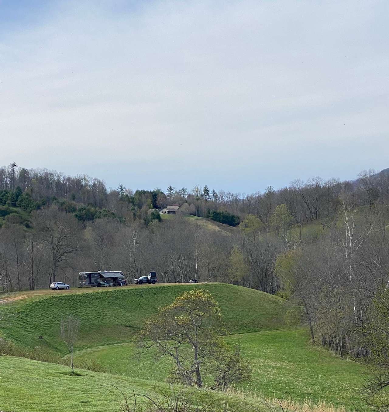 The Knoll offers loads of space and views of the river and pastures. Easy in and out too!