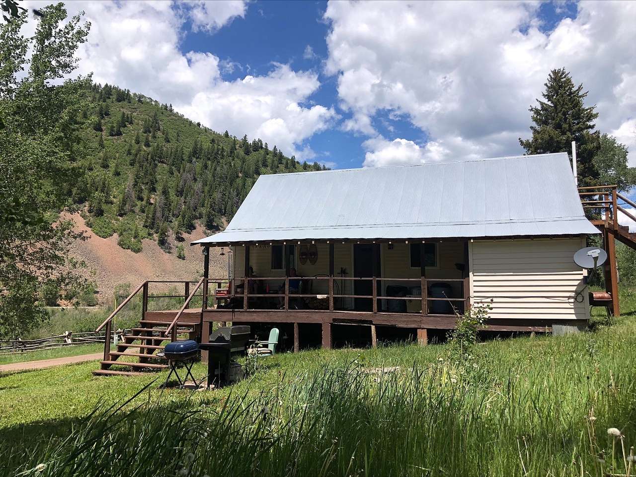 Cabin on the river at Welder Ranch