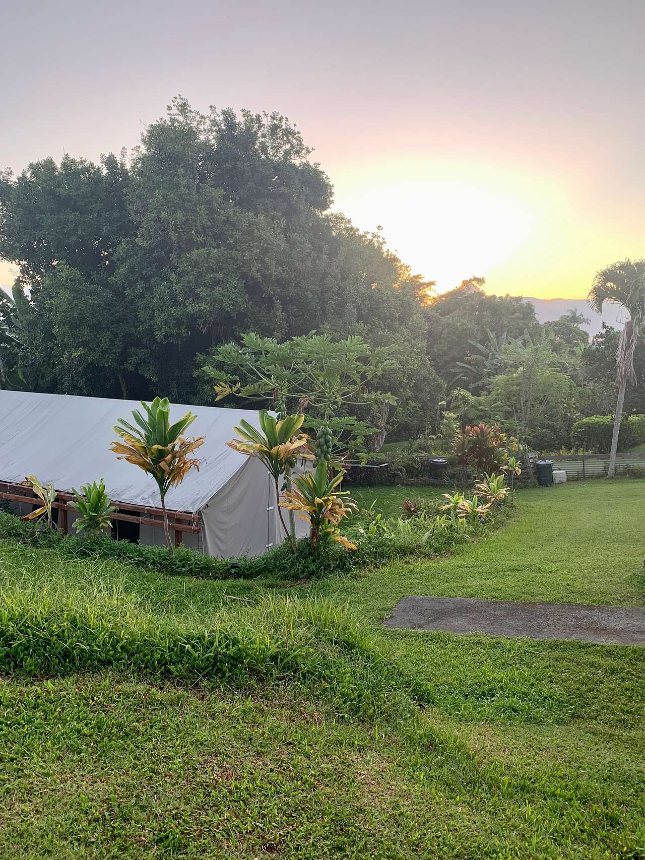 Waipi'o Lodge