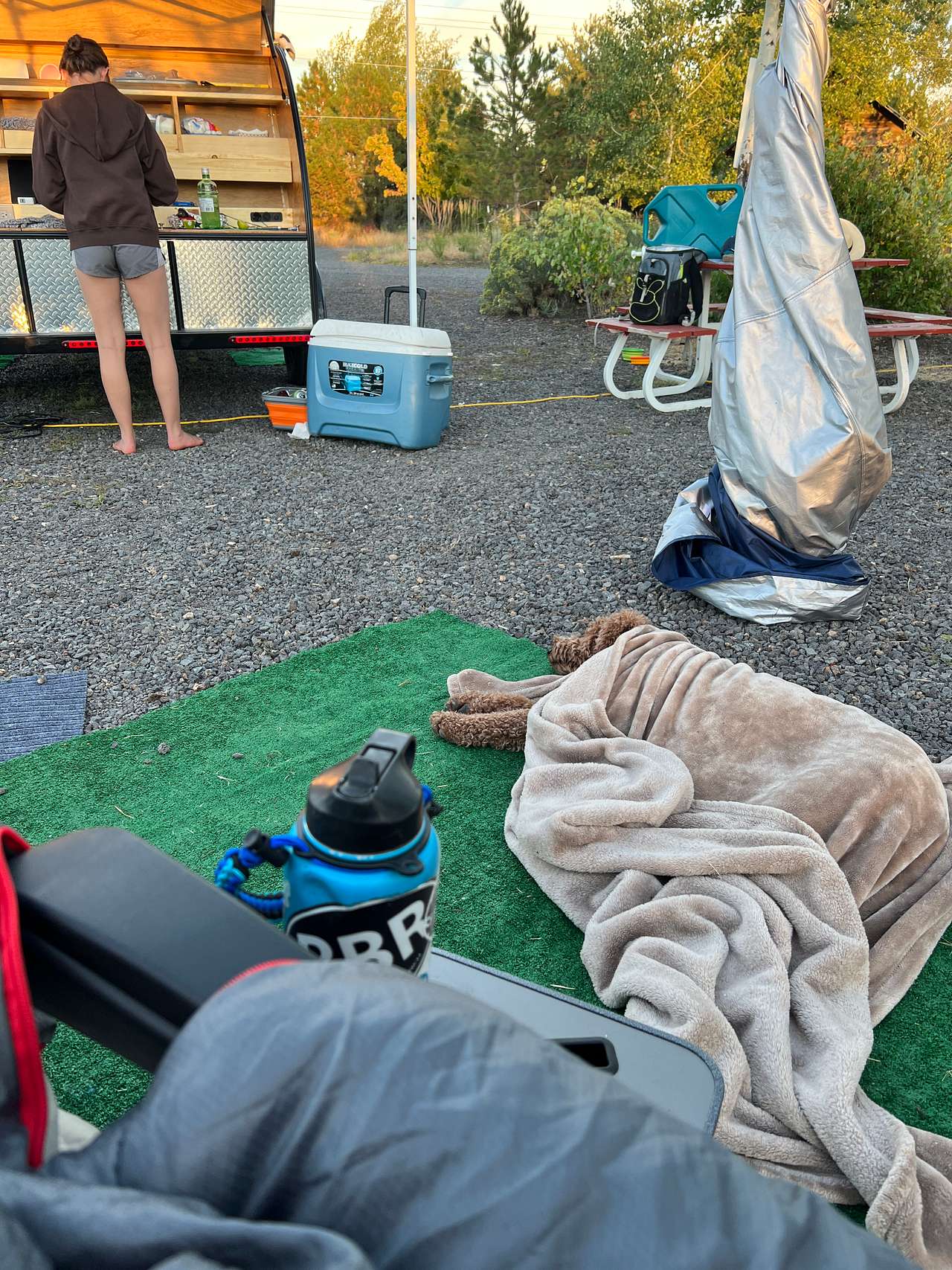 Nice gravel pad- we bright the astroturf for the pup to stay clean