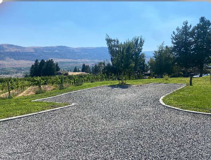 Site B is 30 amp and next to Sauvignon Blanc.