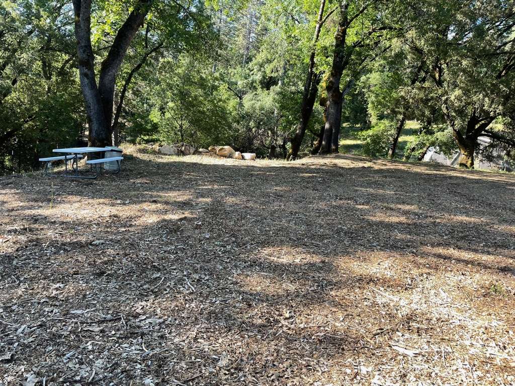 Tent sites are grouped so you can cluster your tents. 