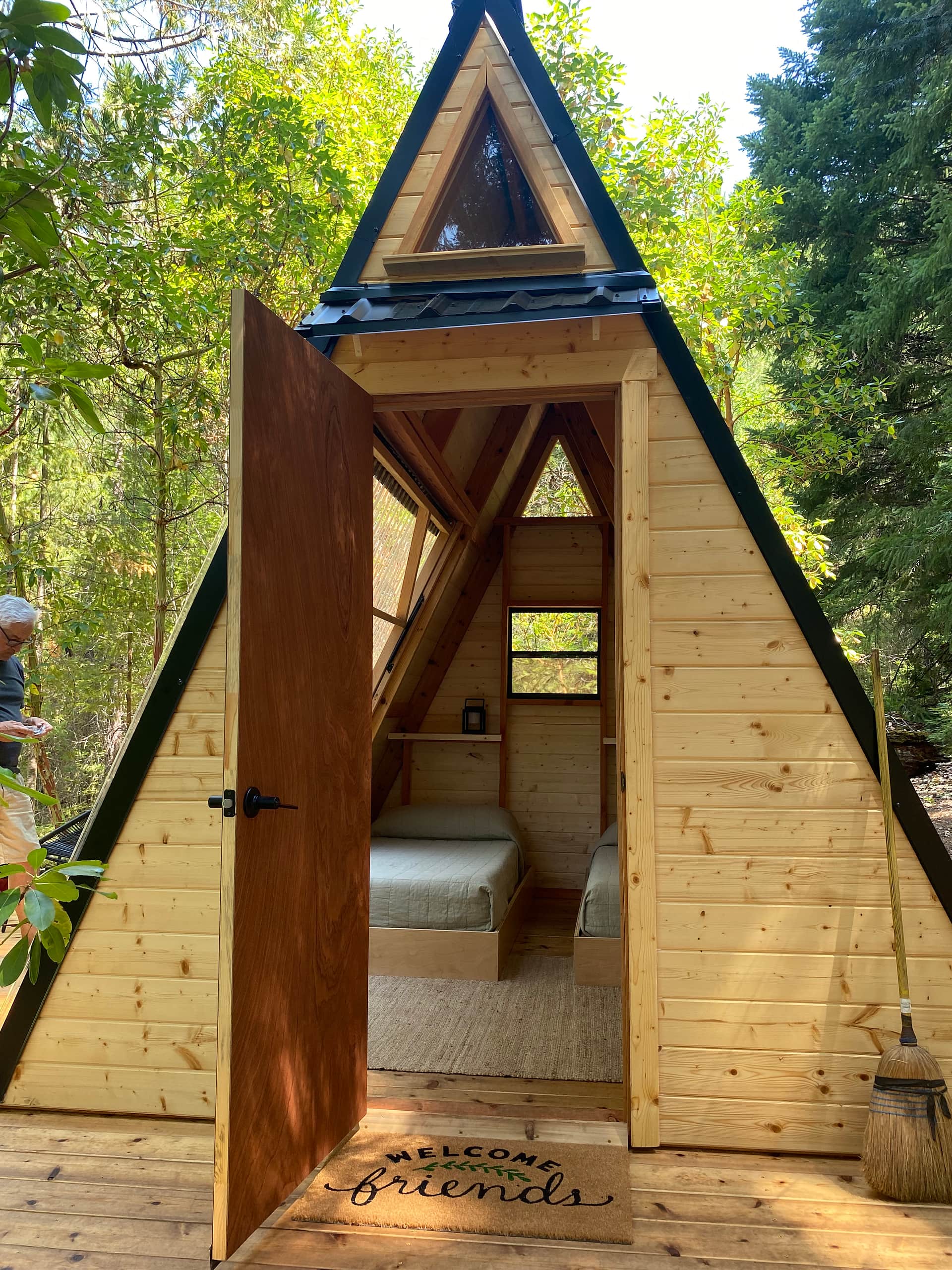 A sweet Cabin perfect for a romantic stay under the stars