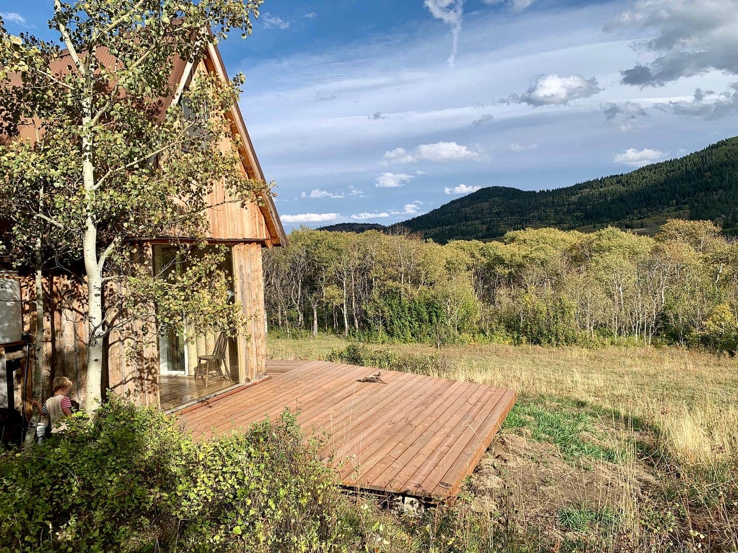 Finnish Off-Grid Foothills Cabin
