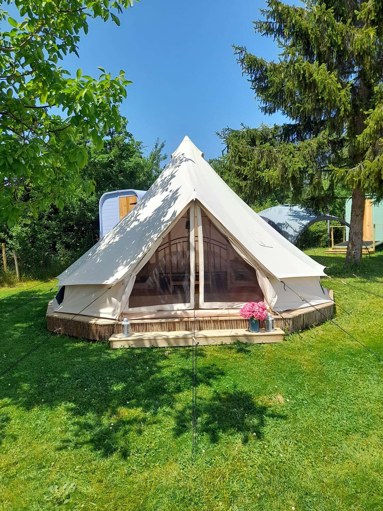 Mademoiselle Lavander bell tent with Horsebox trailer behind