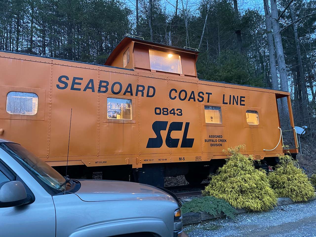 The painting and restoration of the caboose is impeccable