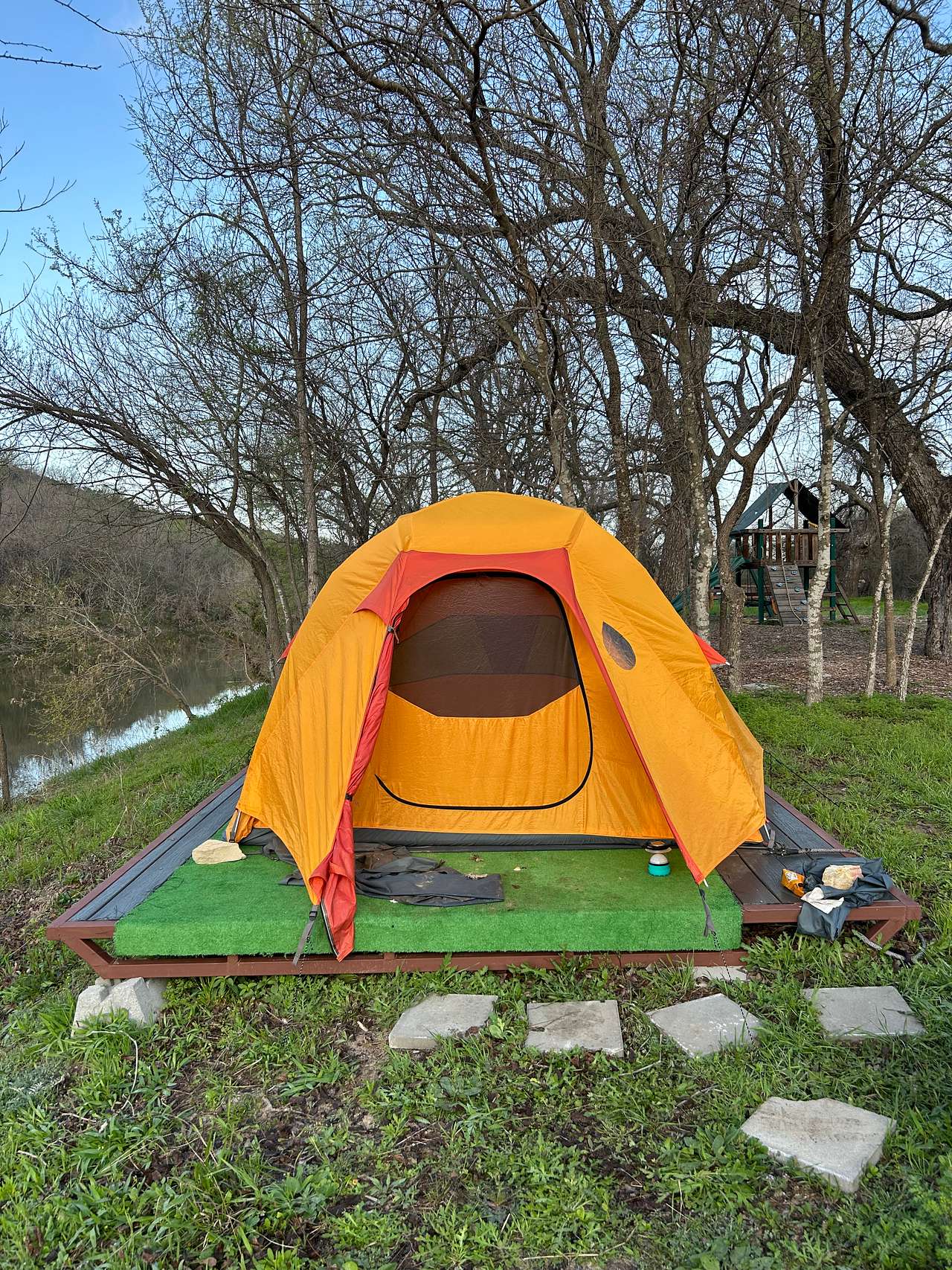 Pecans on the Paluxy - River Views
