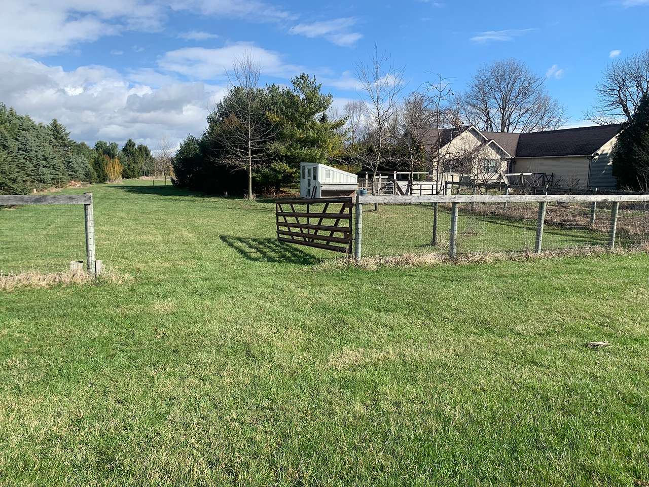 BubbaSchottMiles Farm West Pasture