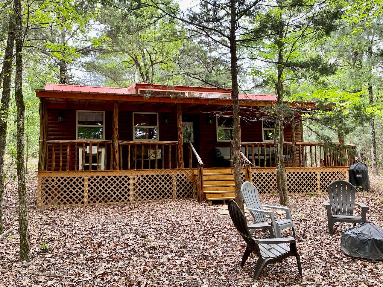 Shady Cedar Log Cabin