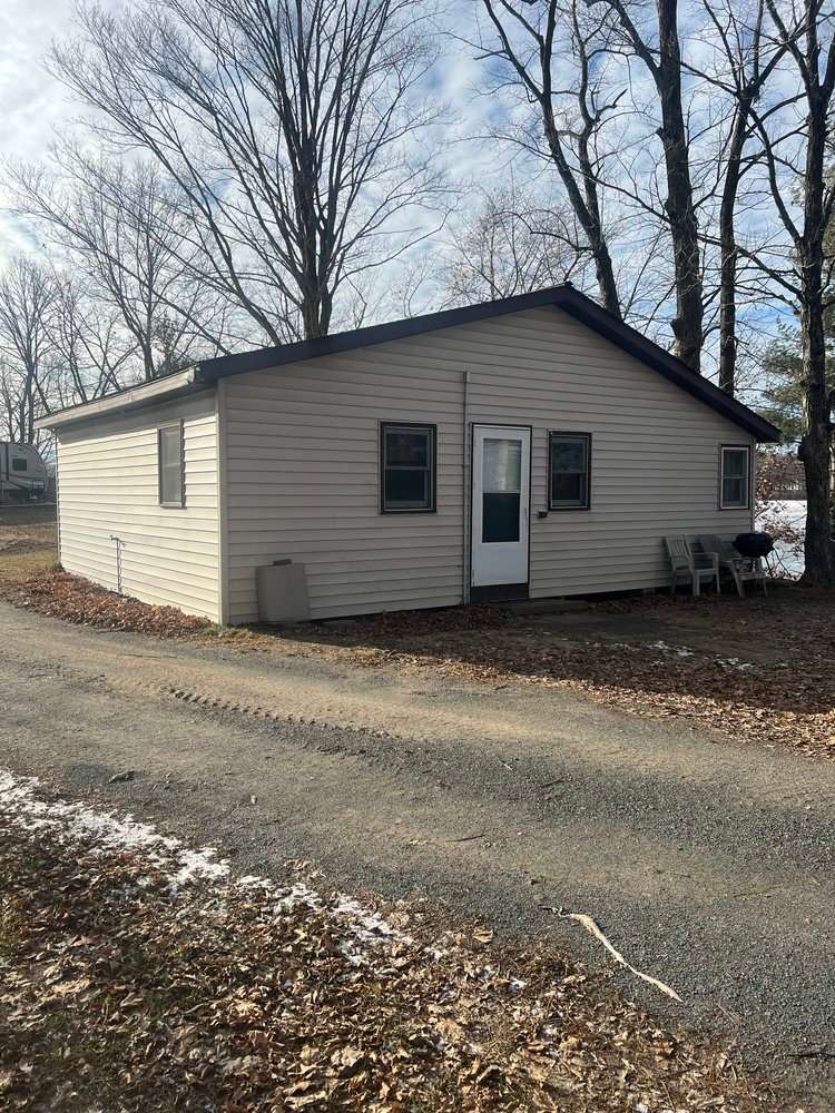 Poskin Lake Resort