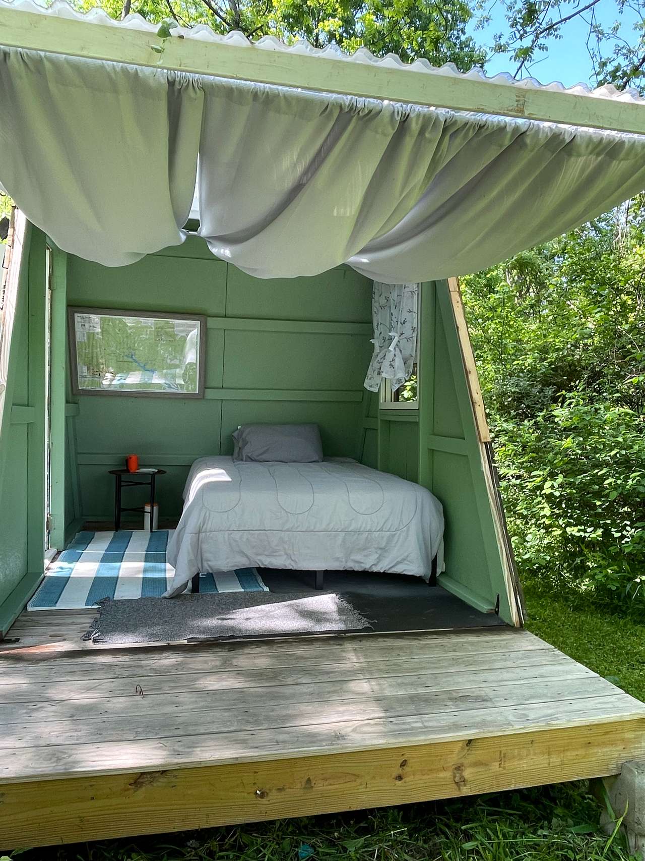 Birdhouse Farm Camp And Cabin