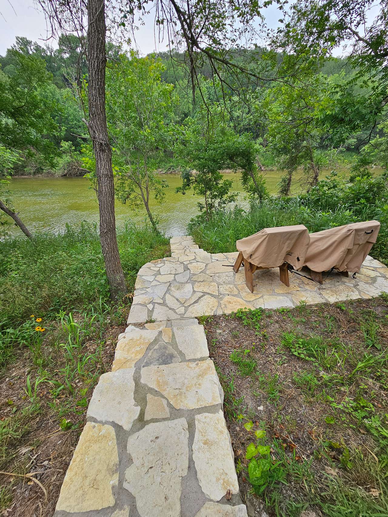 Pecans on the Paluxy - River Views
