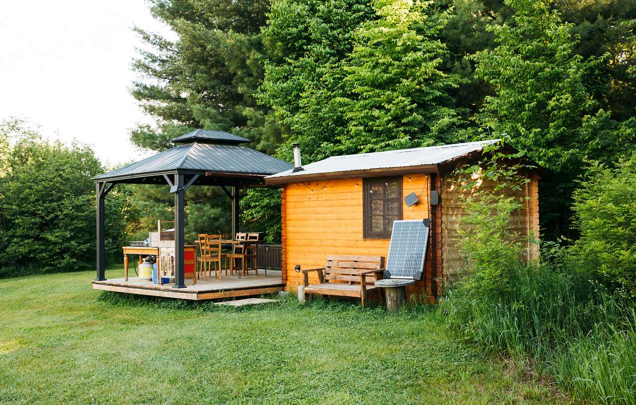 Glamping - Intimate Cabin & Campsites