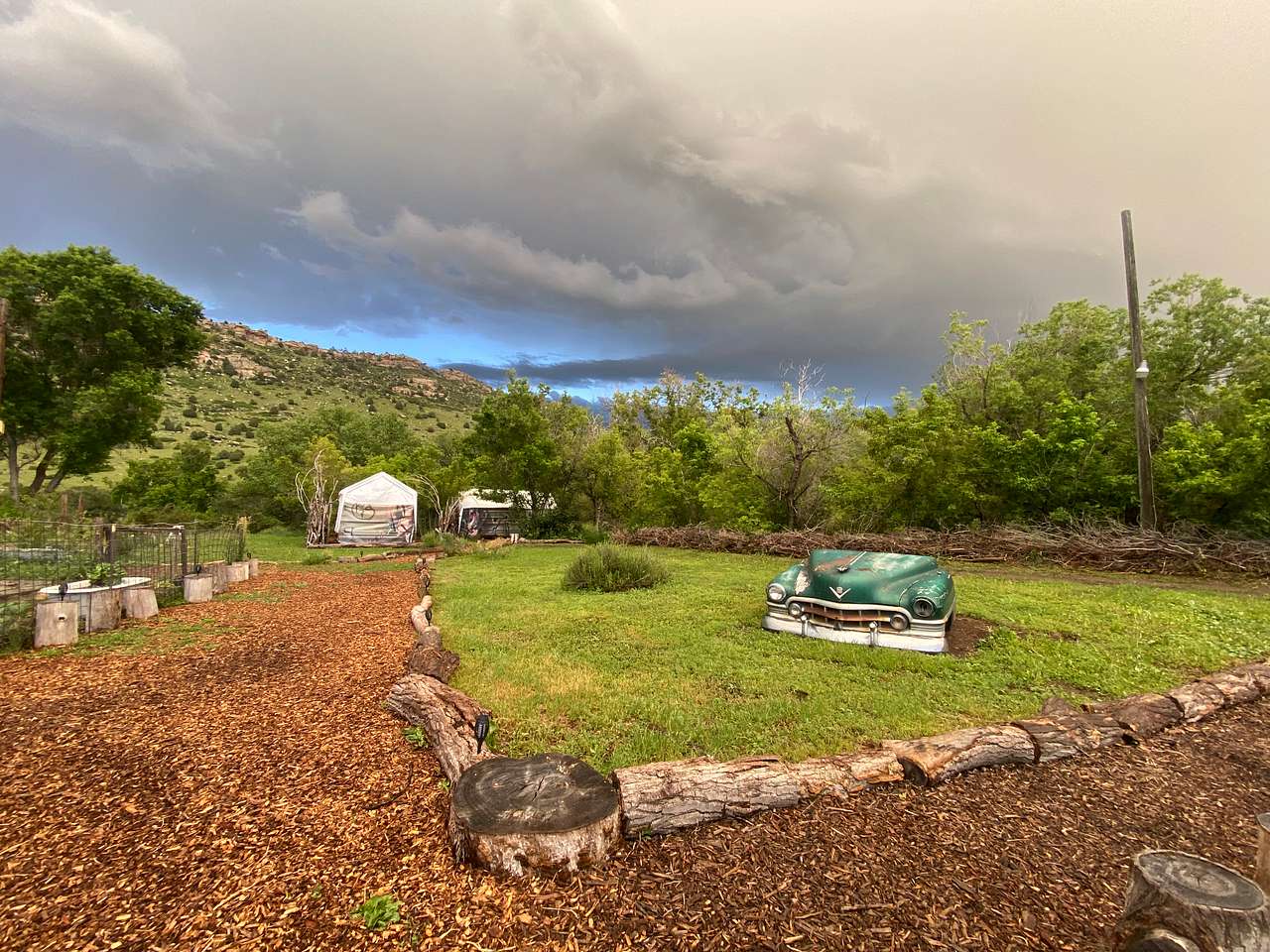 RedRocksParadise Glamping &RV Sites