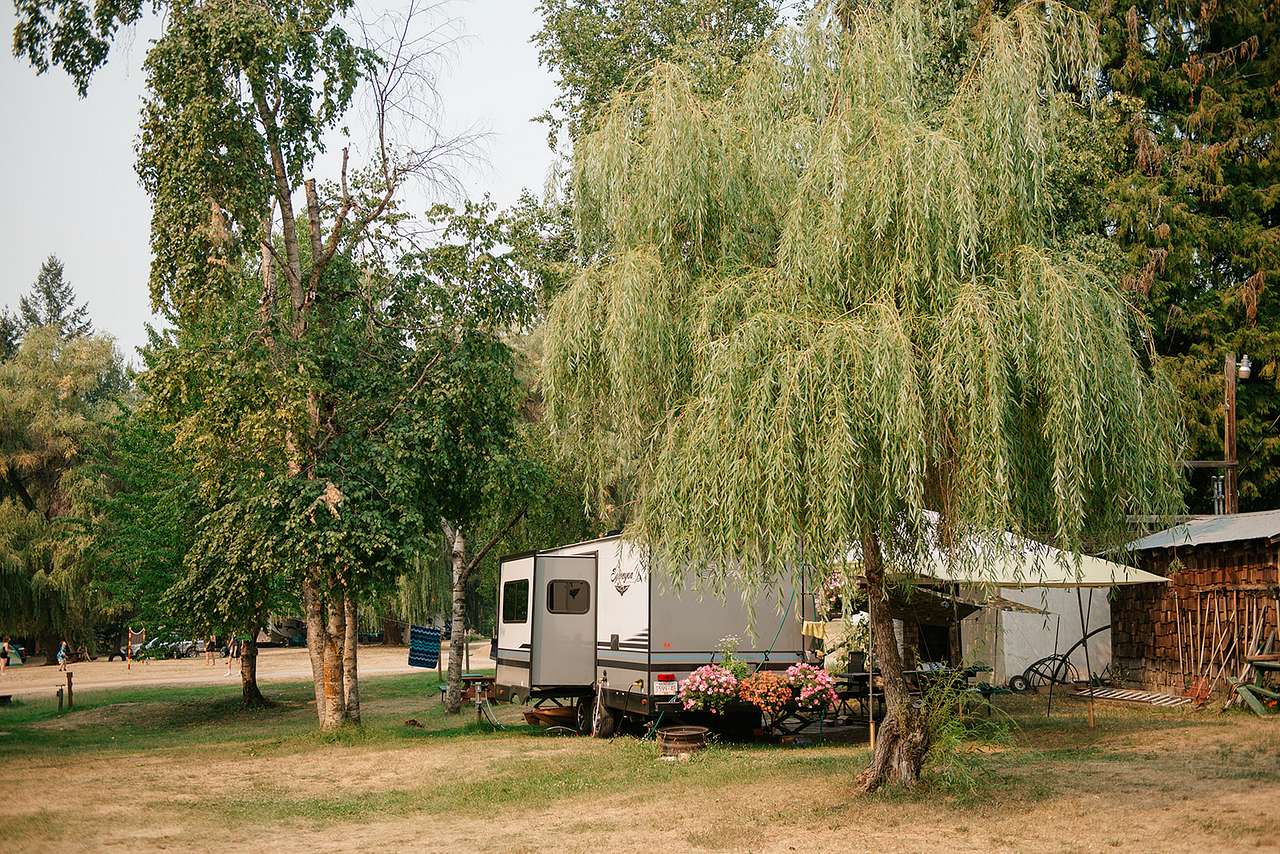Whispering Pines Rv Resort - Mara BC