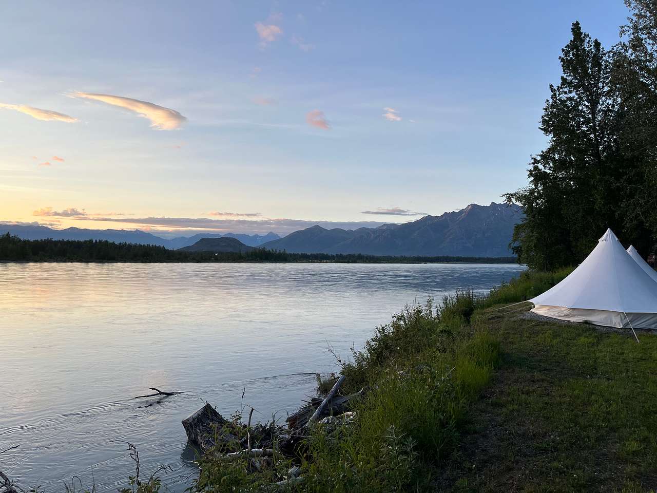 Lulu's Glamping on the Knik River