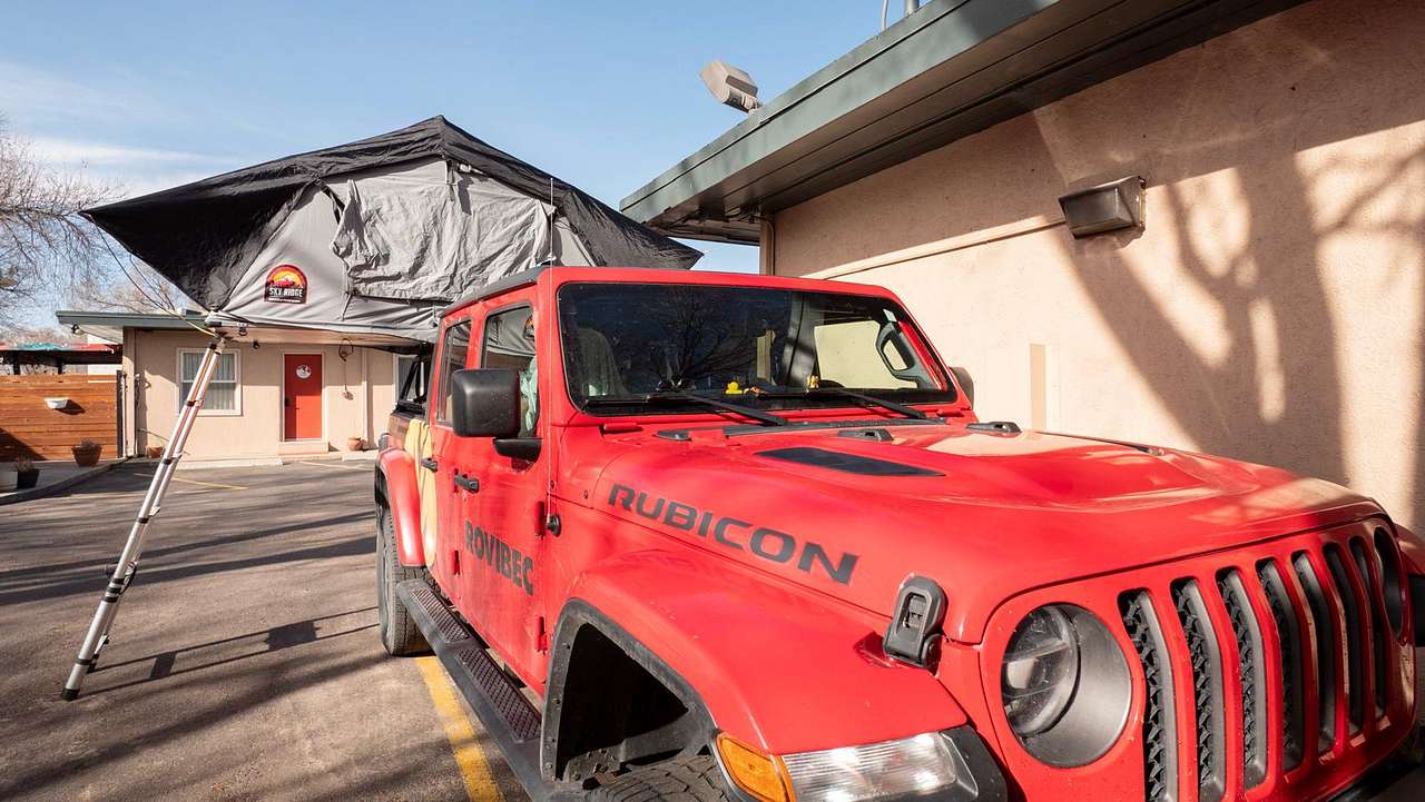 Pikes Peak RAD Hostel Van Camping