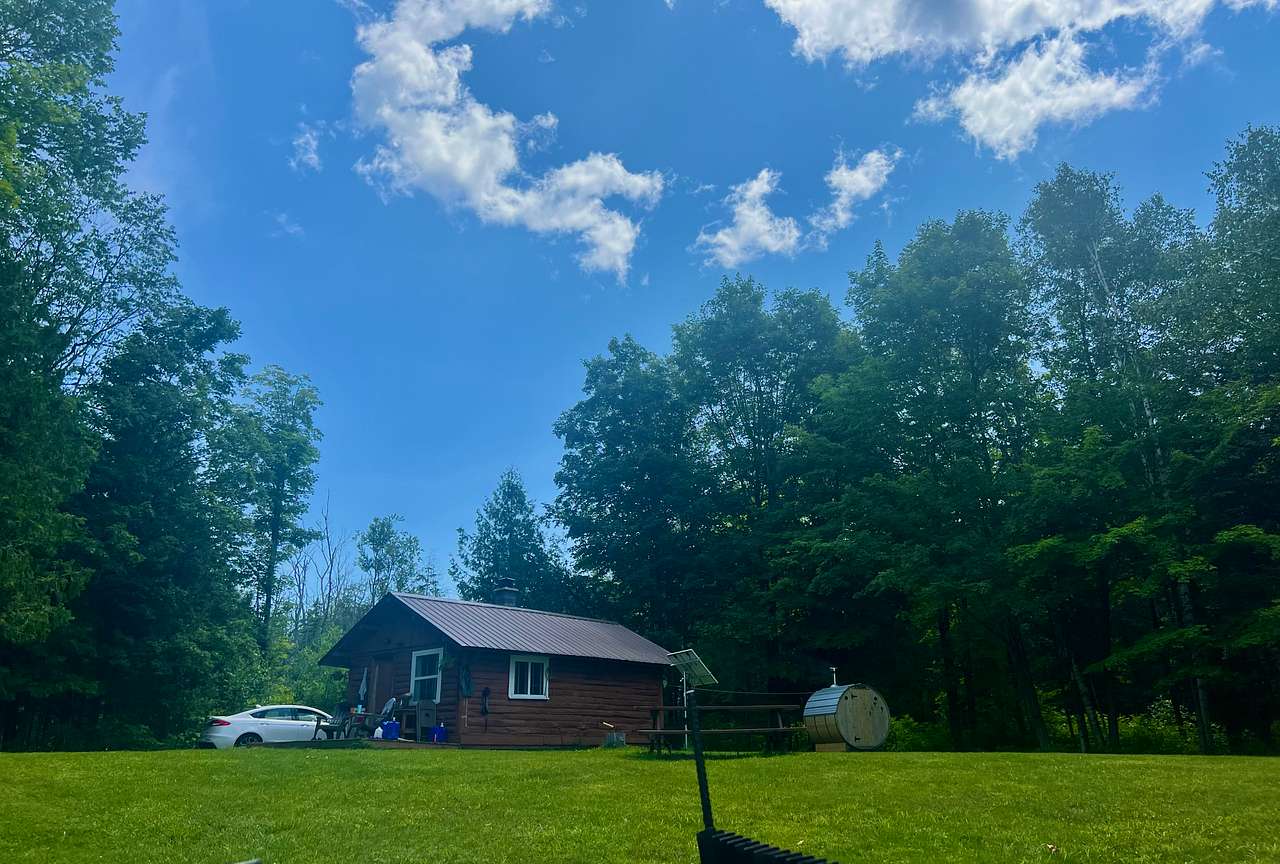 Cabin/Campers on Lake