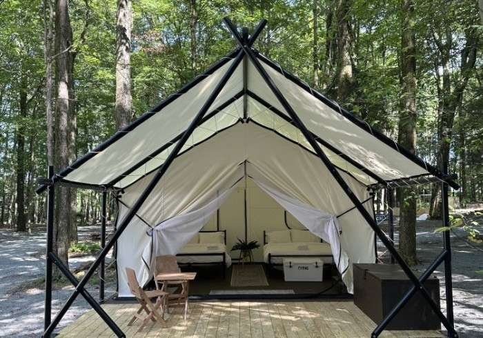 Modern Pocono Mountain Glamping