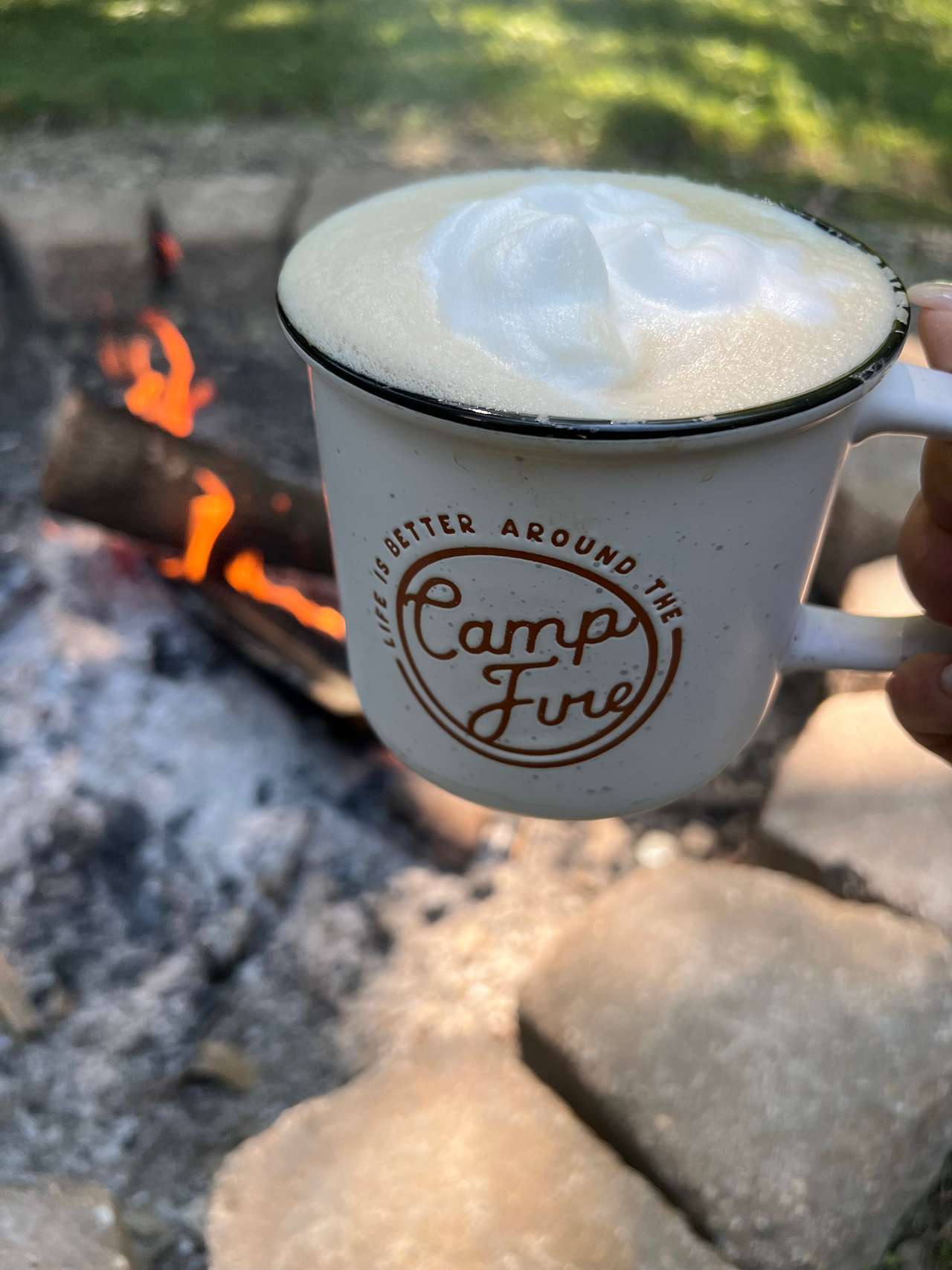 Campfires & lattes are the best!
