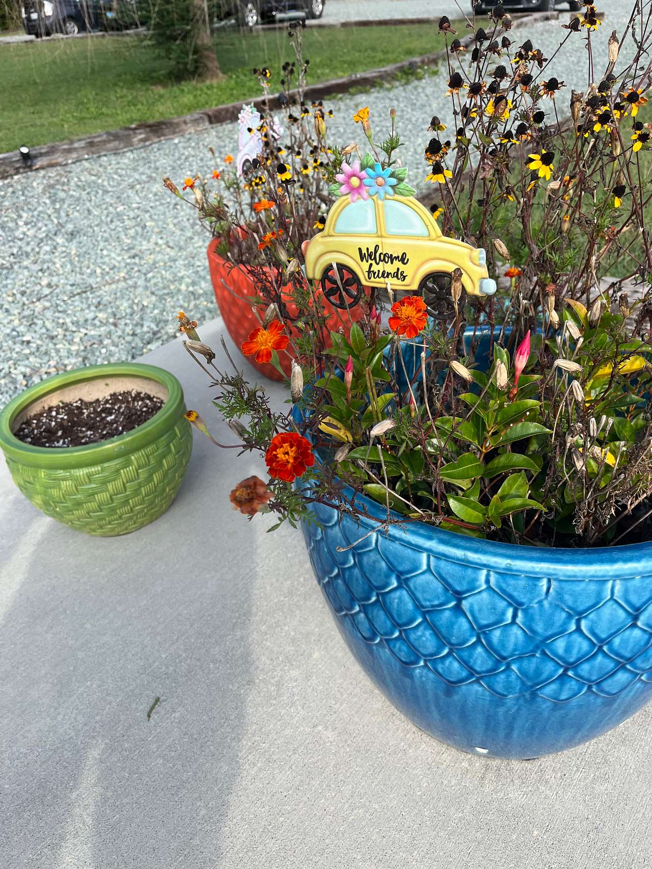 Outdoor seating and decor