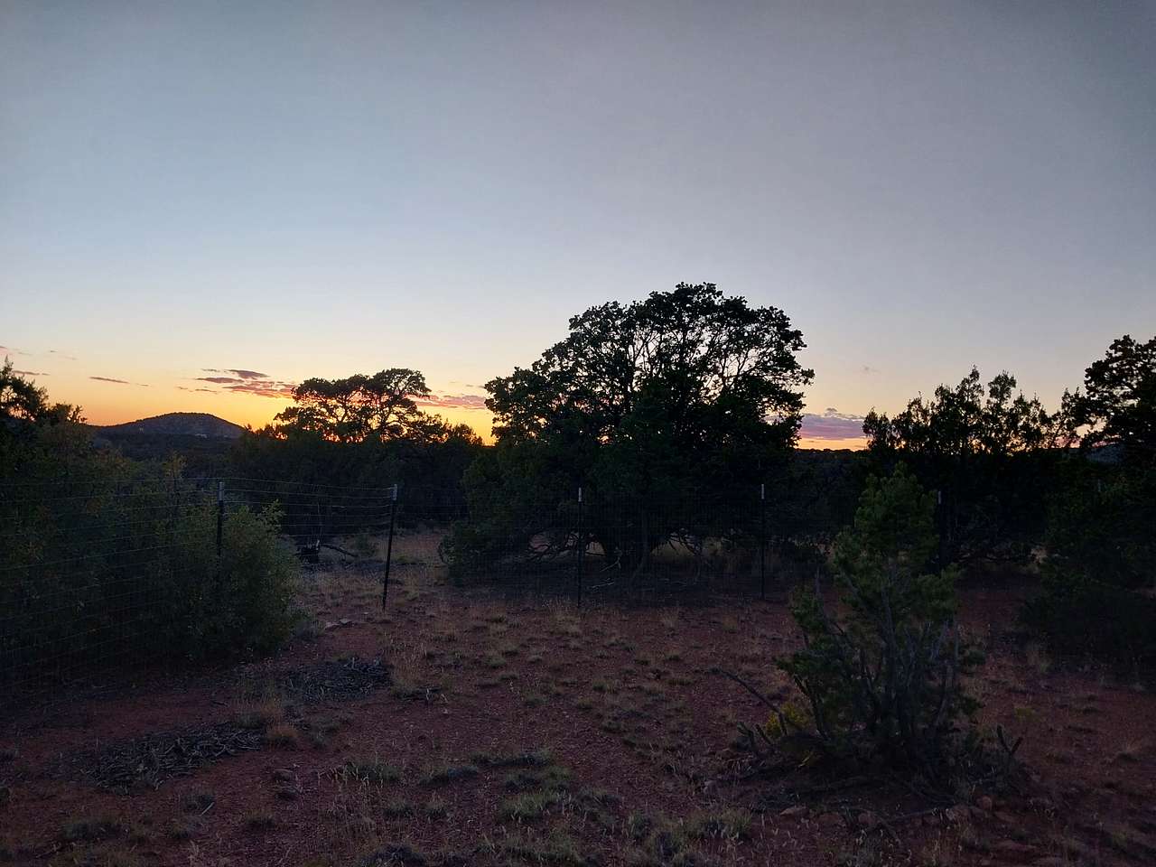 Santa Fe Ridgetop Oasis - Hike In