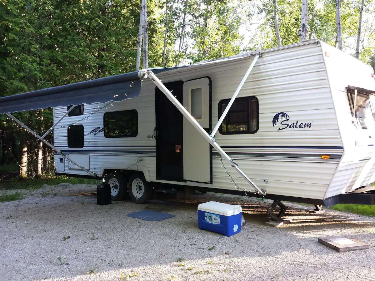 Lake Lane Cottages & Camper