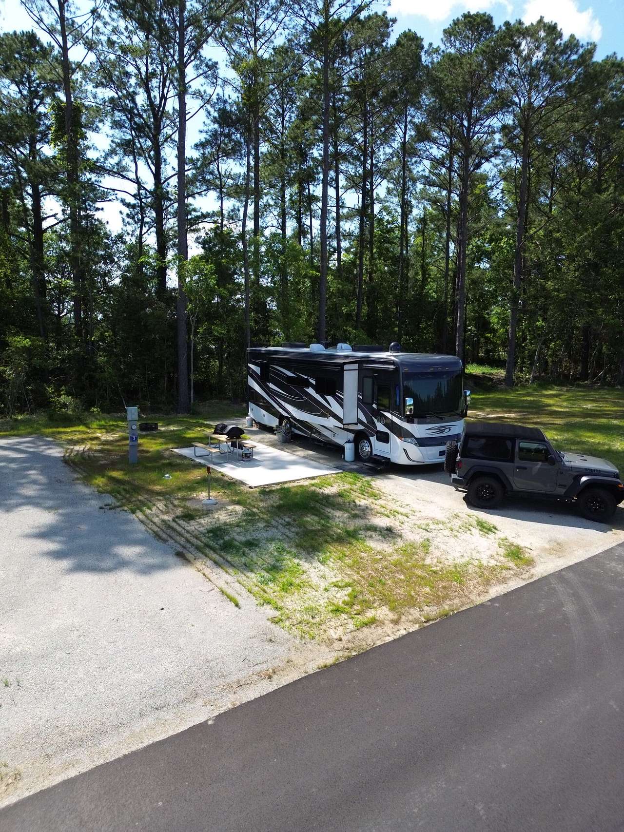 The Lakes RV & Cabin Resort