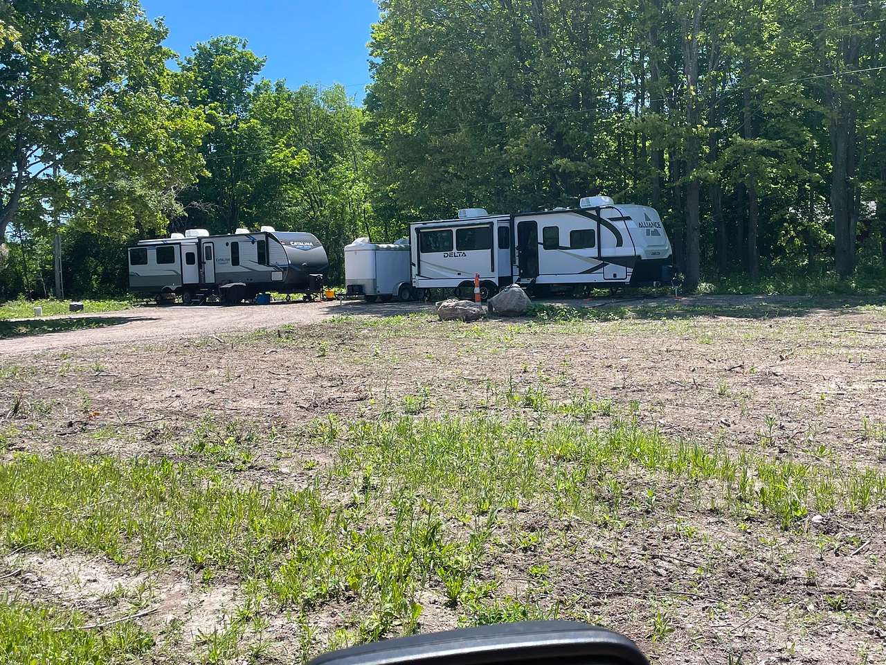 SITE A LEFT
SITE B RIGHT 
