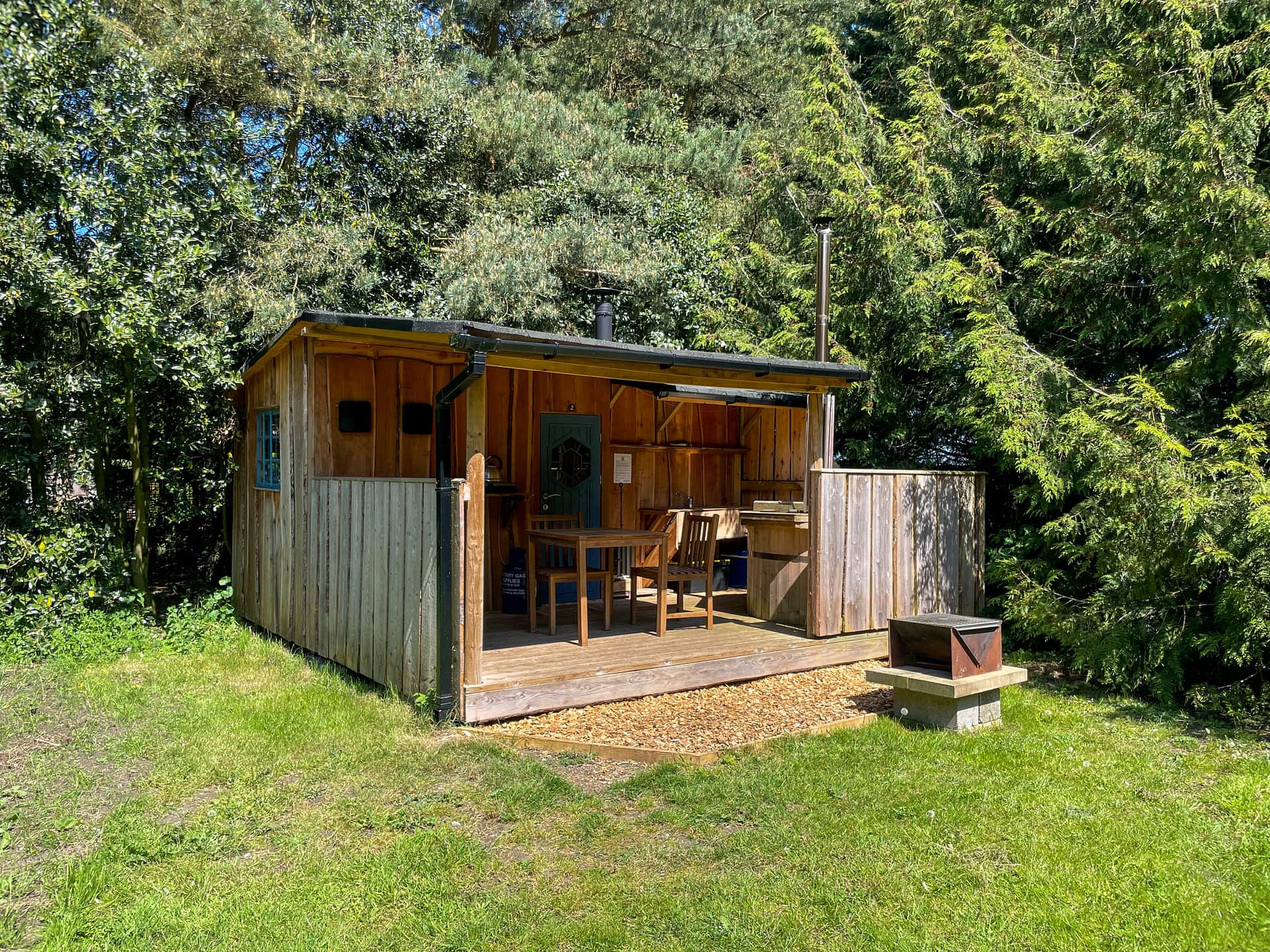 Off-Grid Glamping at Lahtle Wood