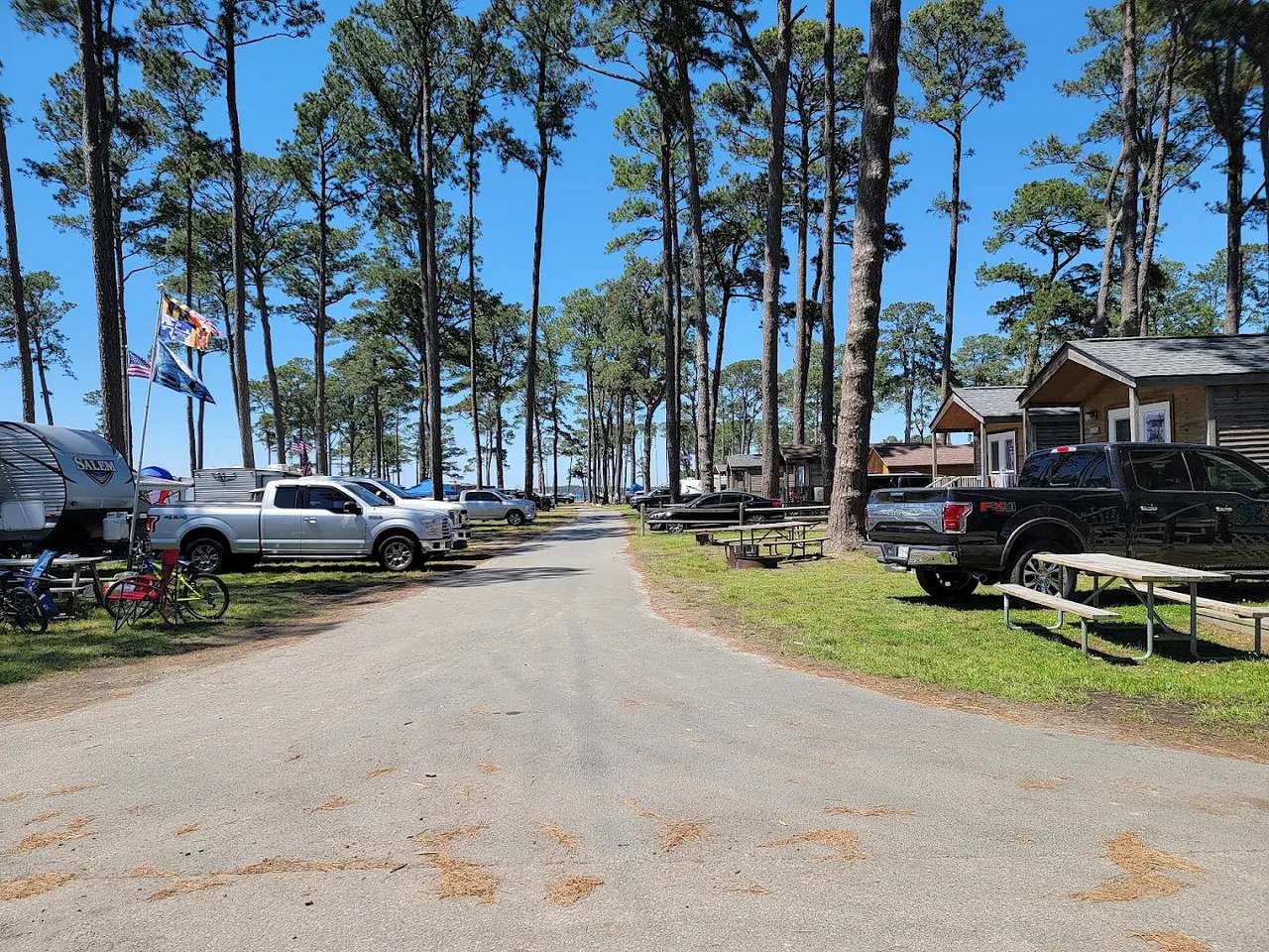 View rigs & rvs photos of Sun Outdoors Cape Charles