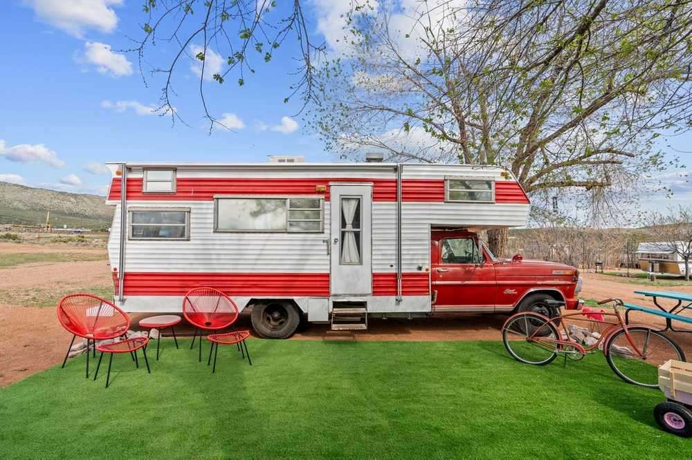 Starlite Vintage Resort