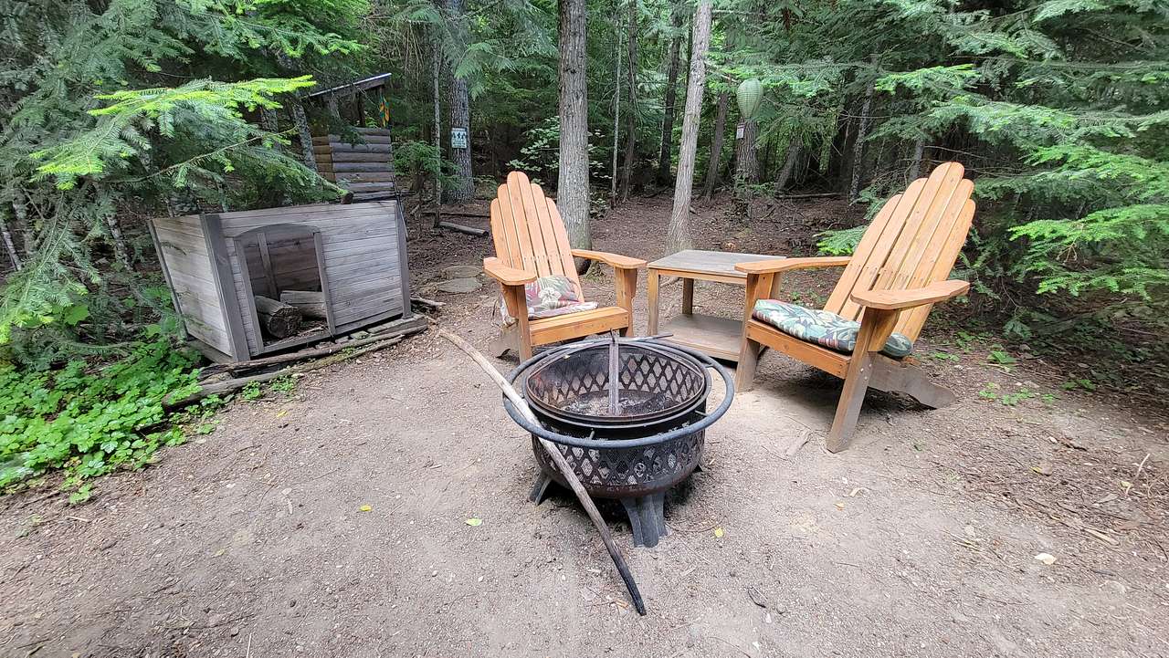 Beautiful surroundings by the campfire