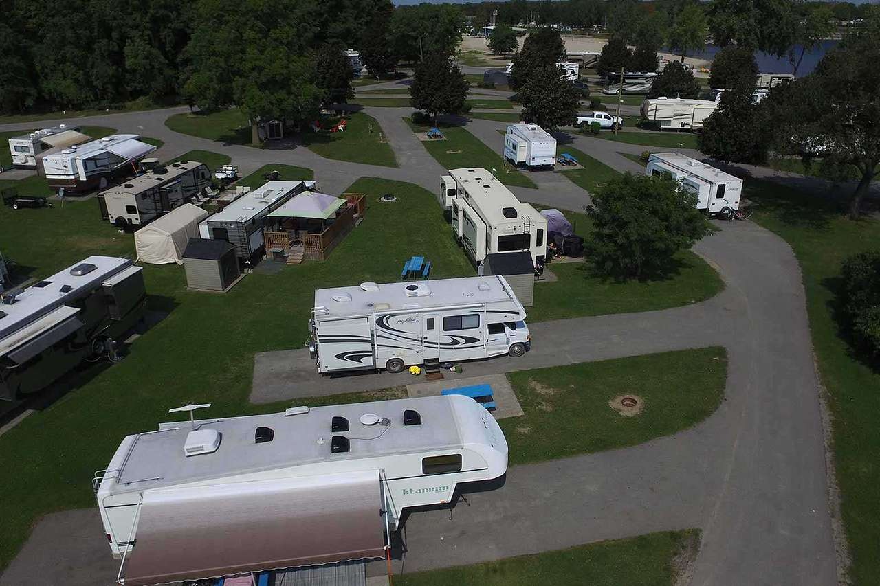 Premium Full Hookup 30/50amp RV Site