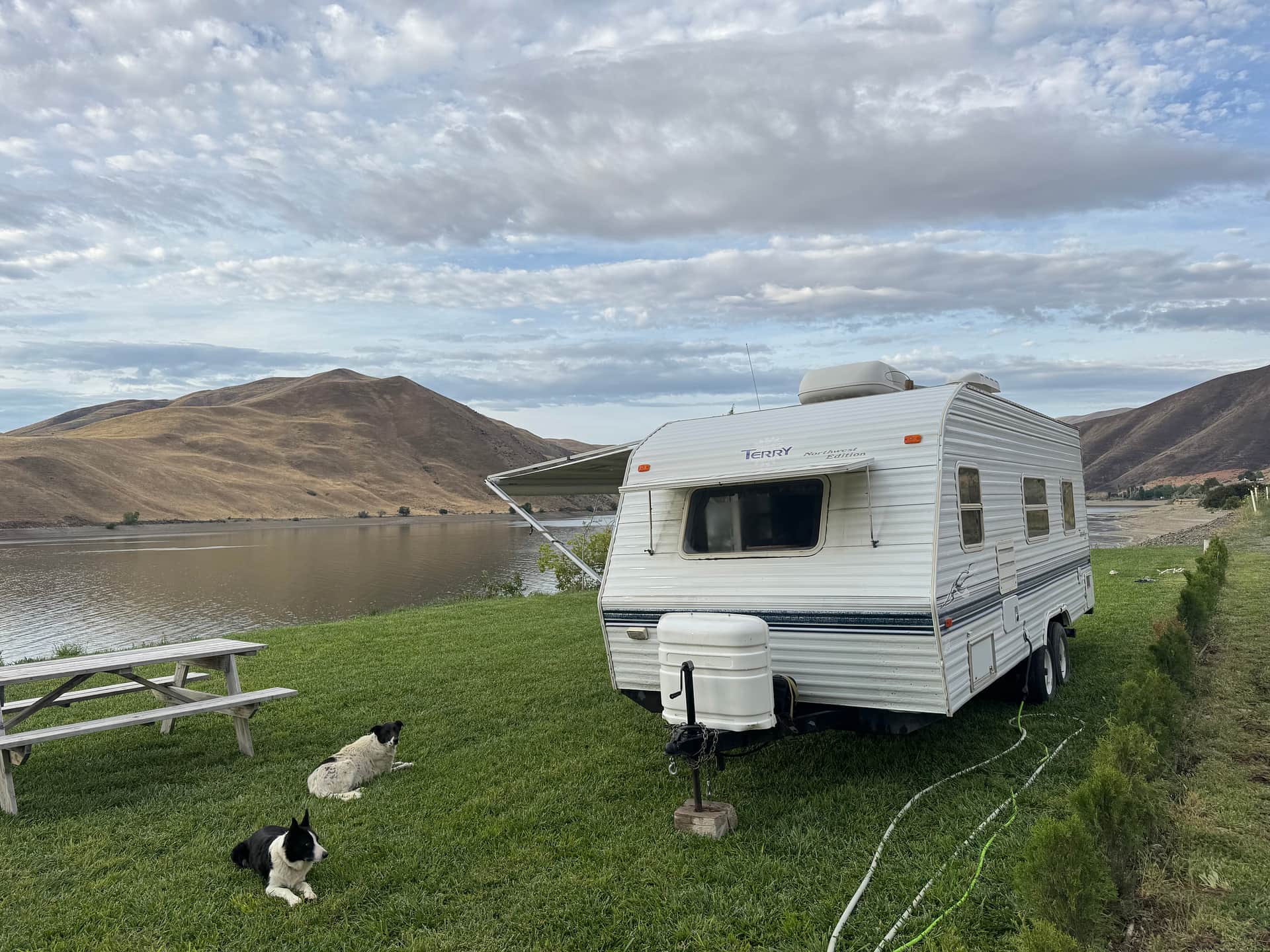 Waterfront cabin and camping