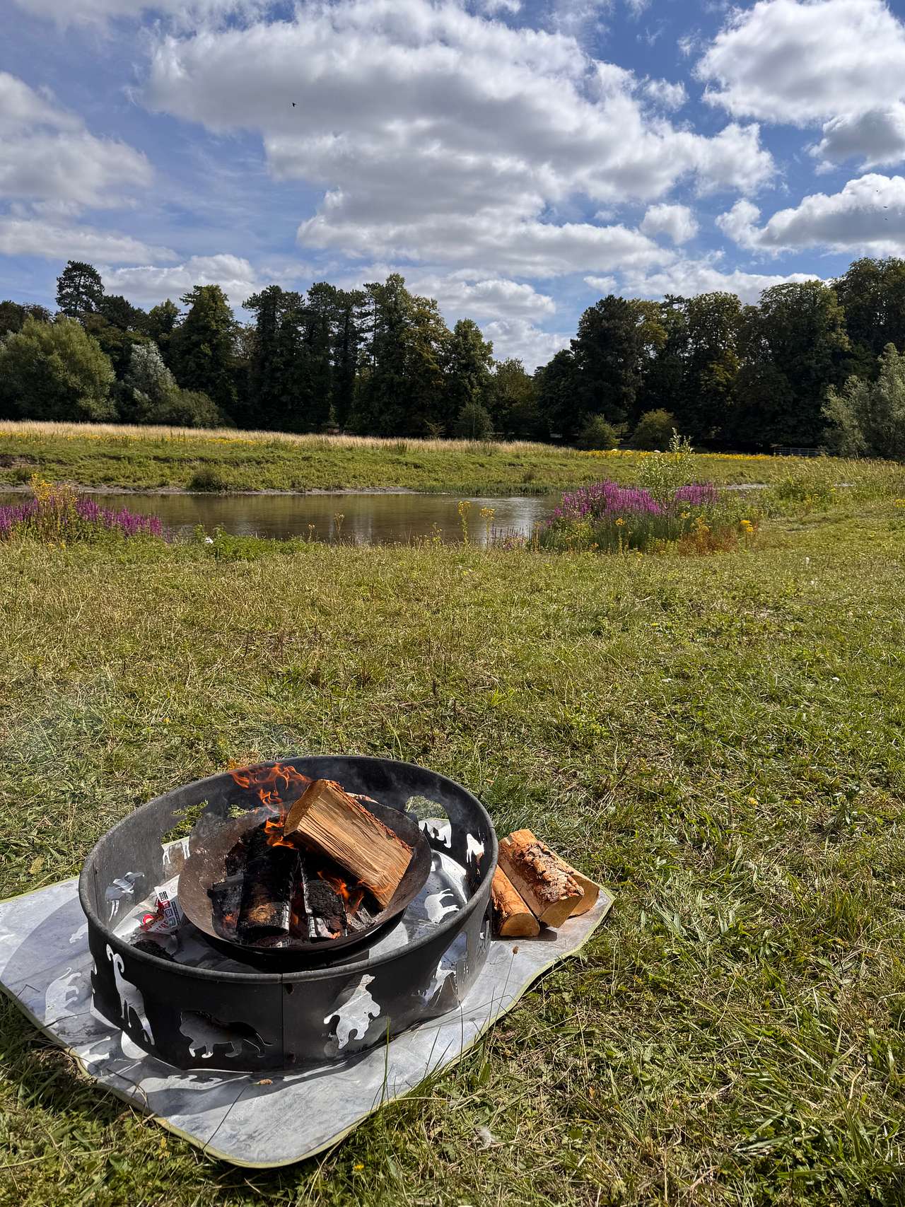 Riverside Farm experience fire & activities