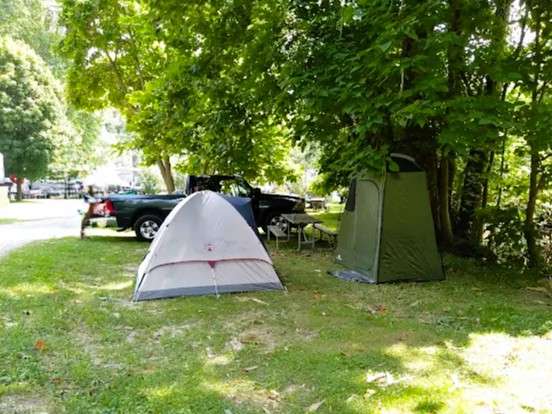 Leafy Oaks Campground Inc
