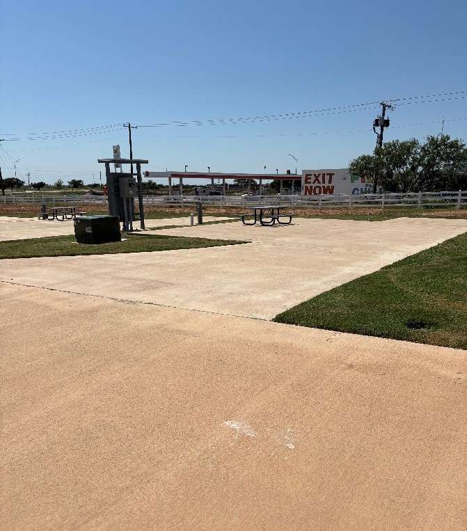 Crossroads Luxury RV Park