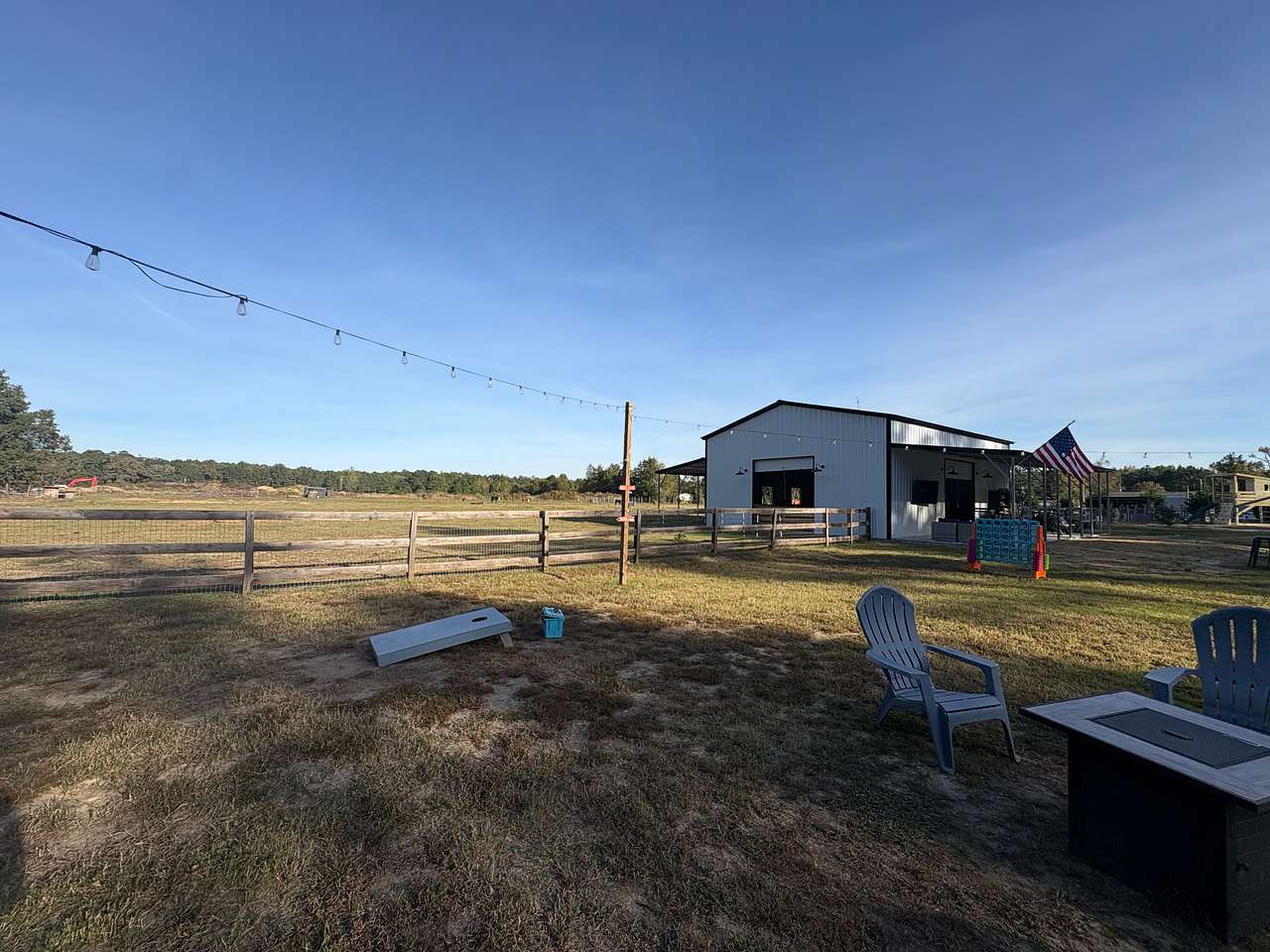 Camp at The Farm - Outside Inn