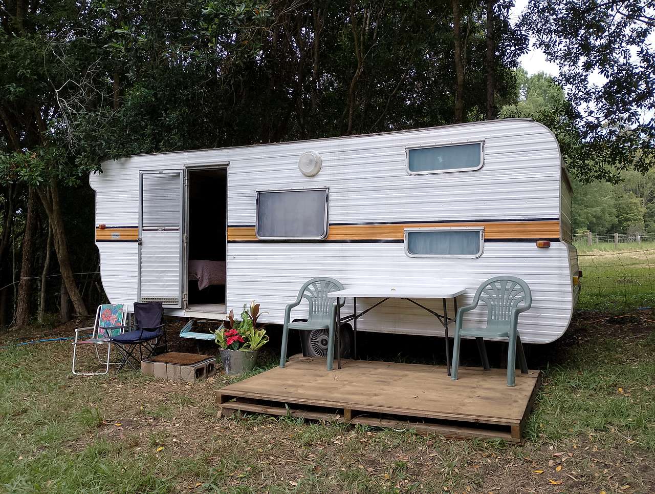 Valery Horse Stayz  Mid North Coast