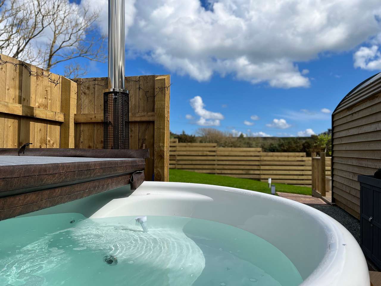 View amenities photos of Upper Sty