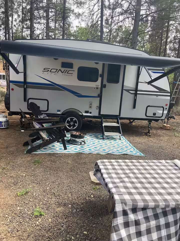 Starlit Glamping LLC