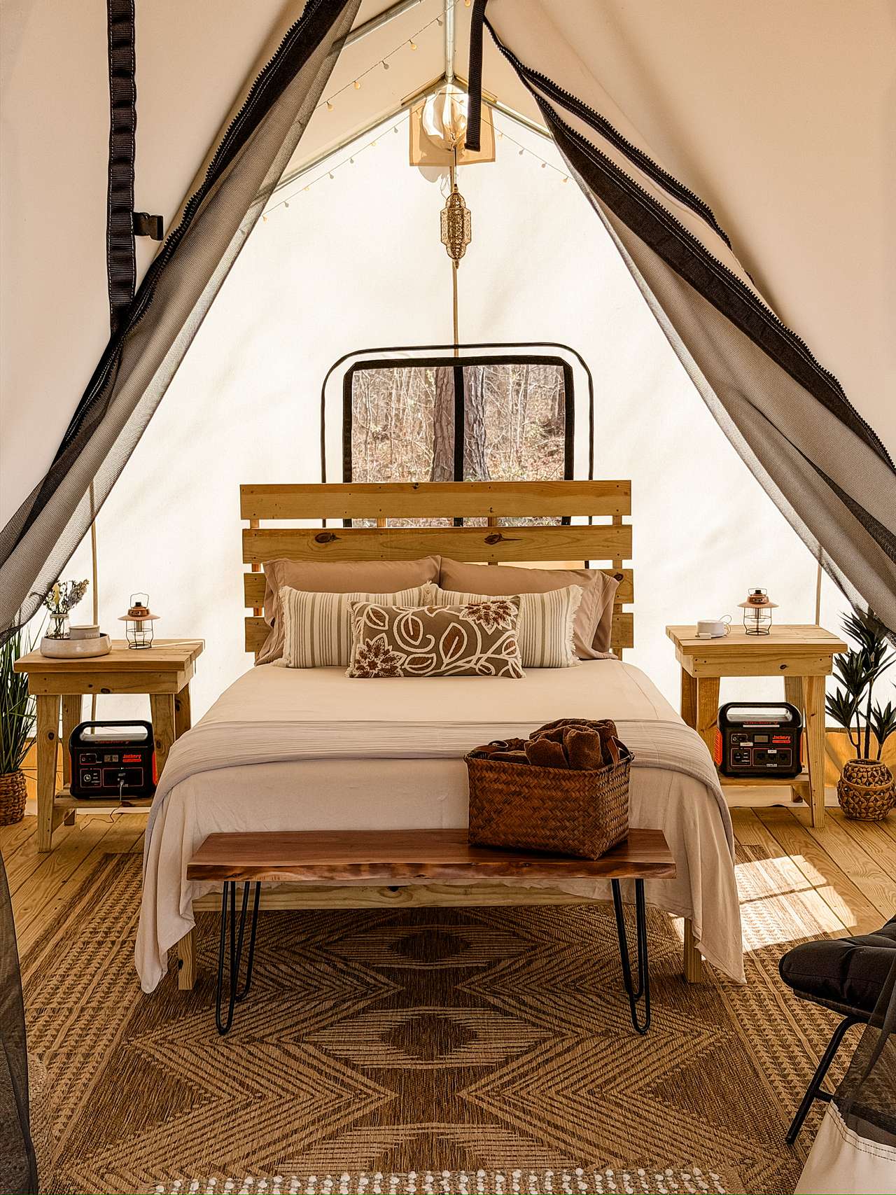 Kerr Lake Glamping at Holly Forest