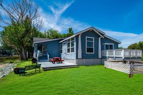 Unhitched Snug Harbor RV Park & Marina
